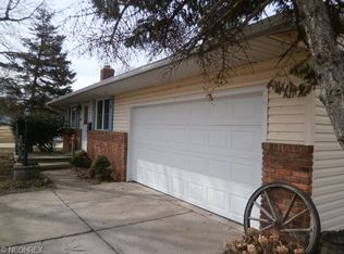 248 Saint Lawrence Blvd, Eastlake, OH 44095