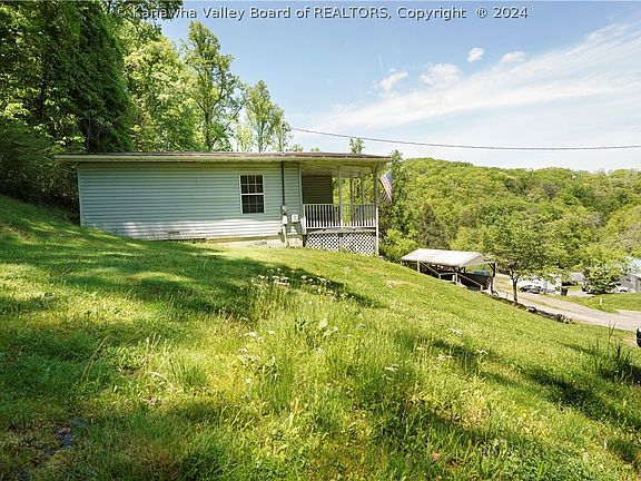 5th image of 84 Mackinaw Dr