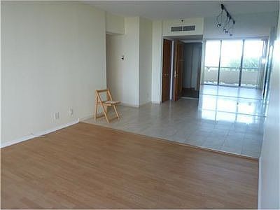 5th image of 19355 Turnberry Way APT 3C