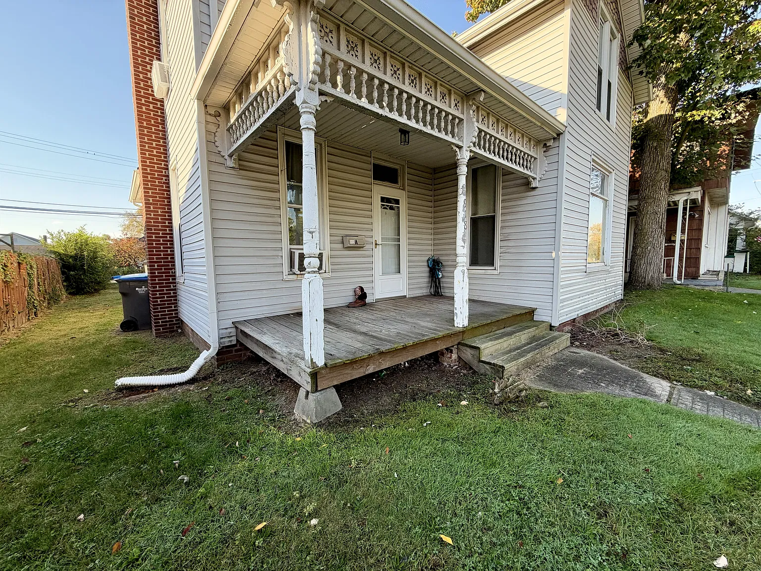 918 E Center St — Photo 2