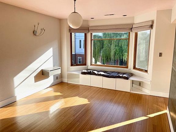 4th image of 126 Randall St #126