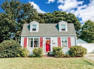391 Chapmans Ave, Warwick, RI 02886