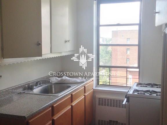 4th image of 175 Hawthorne St APT 6D