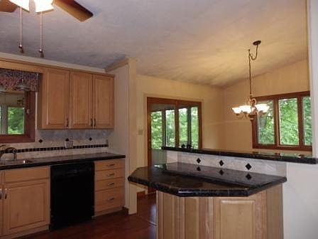 Breakfast bar open to Dinning room