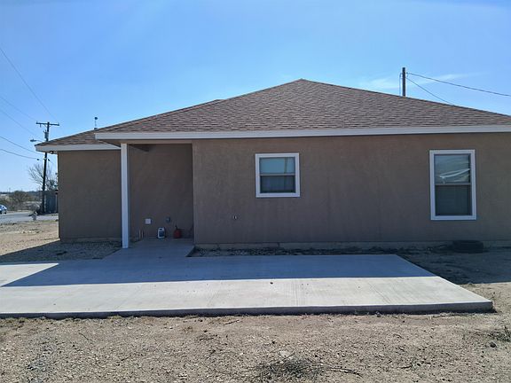 3rd image of 1012 E Bowie St