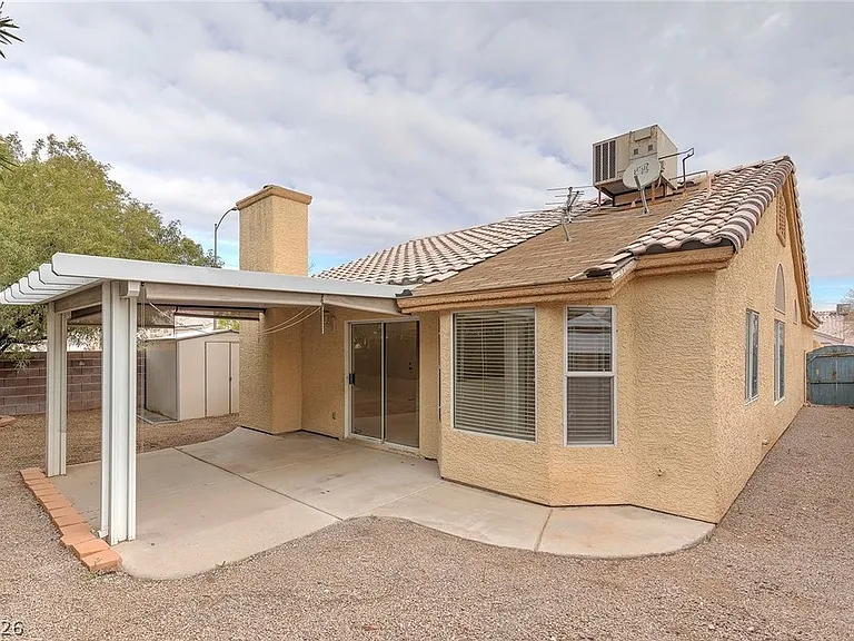 7225 Scenic Hills Dr — Photo 30