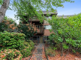 3834 175th Ave NE APT 5, Redmond, WA 98052