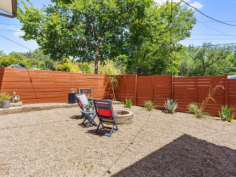 1025 Bonham Ter — Photo 19