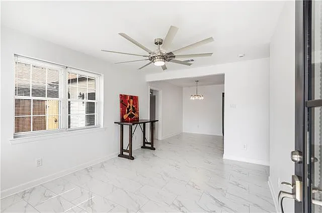 1509 Taft Park — Photo 3
