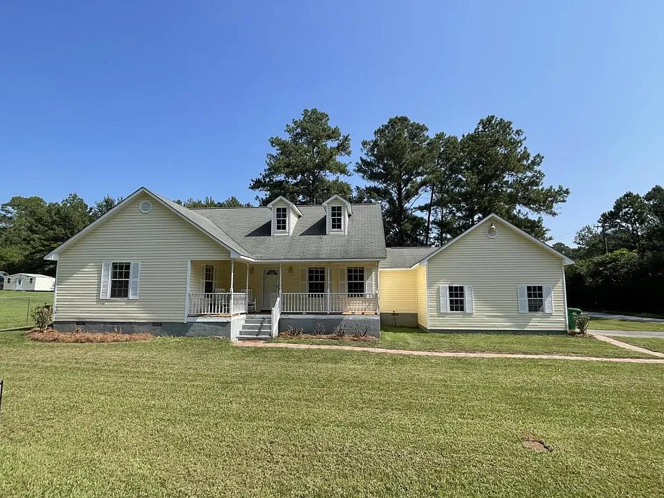 105 Houston Dr