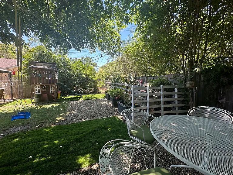 103 Estates Dr #A — Photo 25