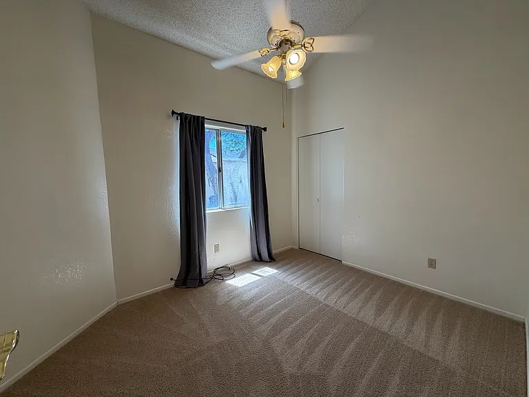 9368 N Hampshire Dr — Photo 15