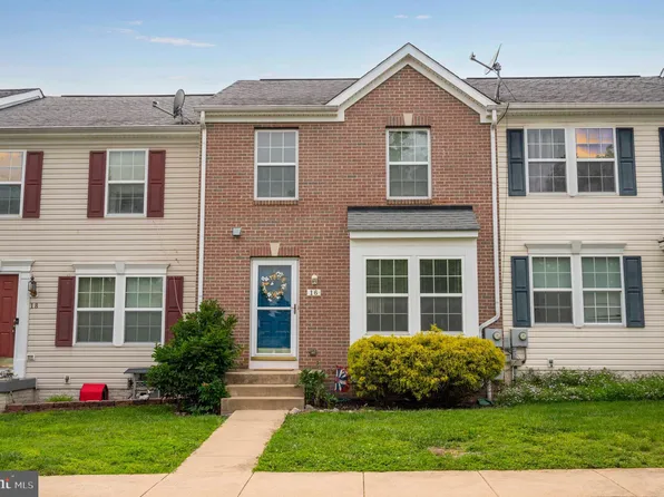 16 Trevino Dr, Martinsburg, WV 25404