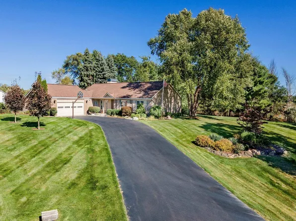 70 Wakulat Ln, Traverse City, MI 49686