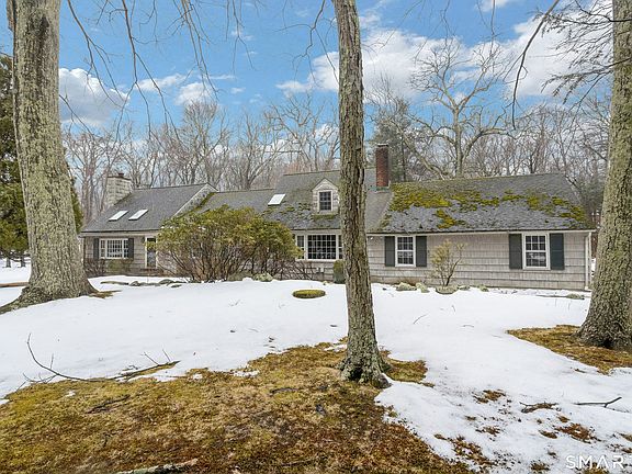 2nd image of 5 Stonehenge Road