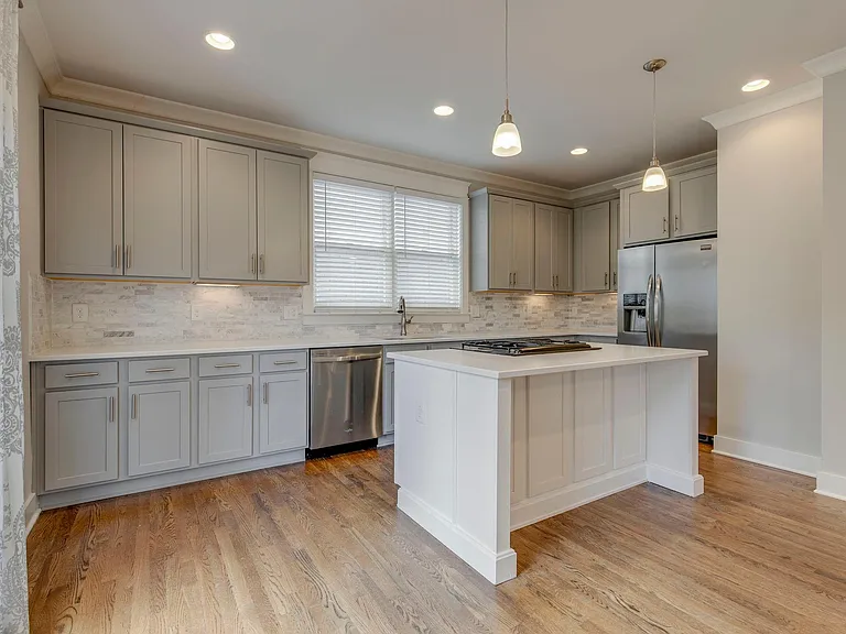 1514 Kirkwood Ave — Photo 8