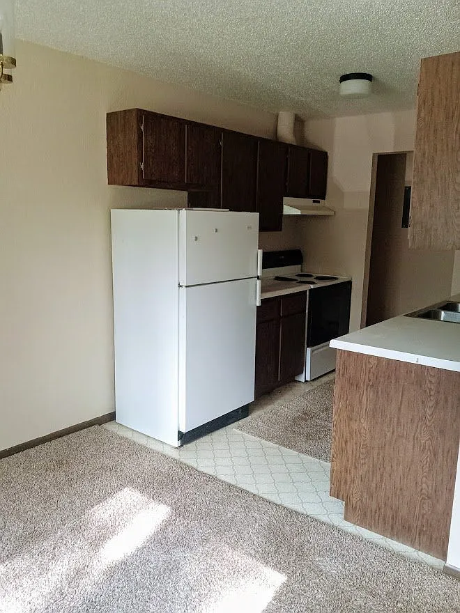 2 bed, 800 sqft, $800 — Photo 4