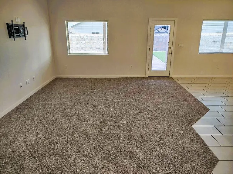 14725 Tierra Fortaleza Ave — Photo 2