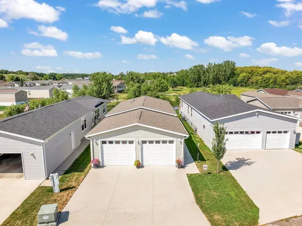 3200 Okoboji Ave #143, Milford, IA 51351