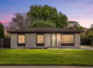 43998 Leonardo Dr, Sterling Heights, MI 48313