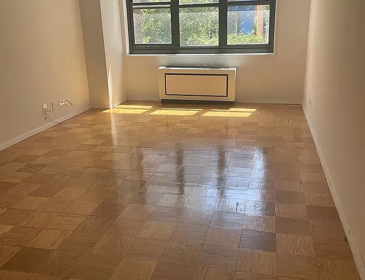 200 E 72nd St #2B — Photo 5