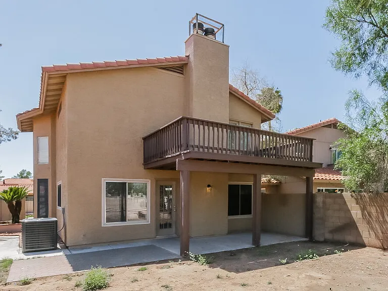 5330 E Fairfield St — Photo 16