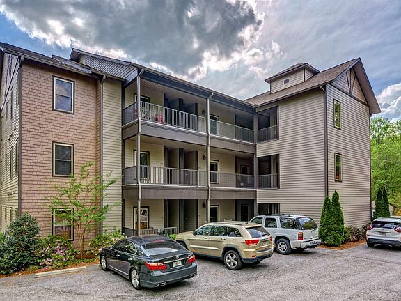 5th image of 116 Smoky Mountain Ln Unit 301
