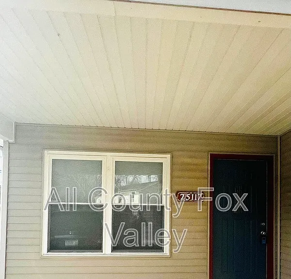25117 W Mitchell Ct — Photo 2