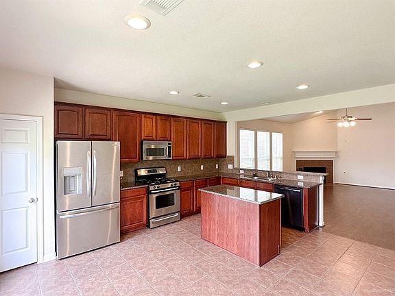 5th image of 13017 Ferry Cove Ln