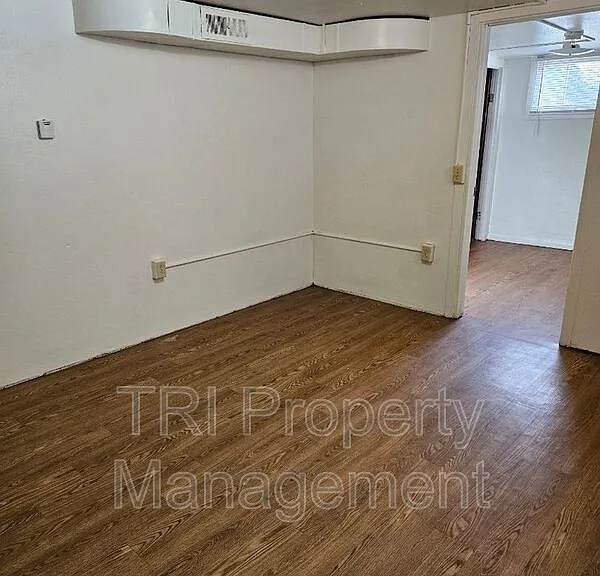 2204 1/2 9th Ave — Photo 10