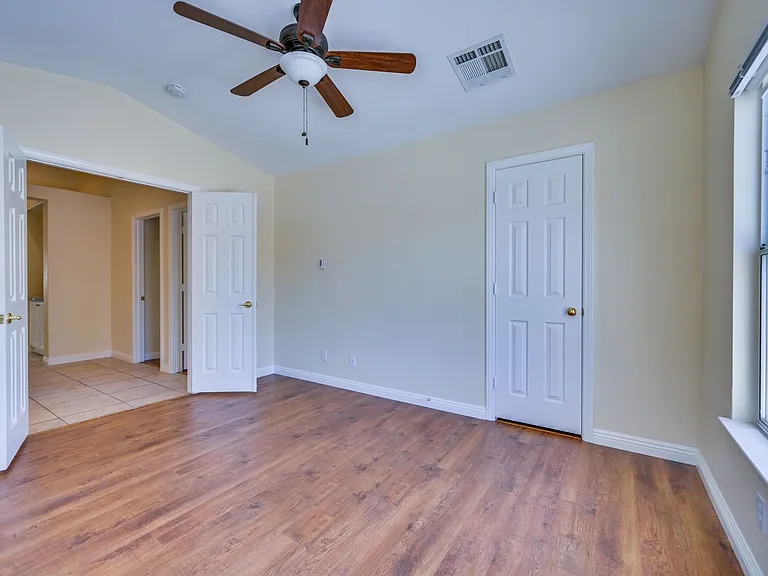 968 E Robindale Rd — Photo 52