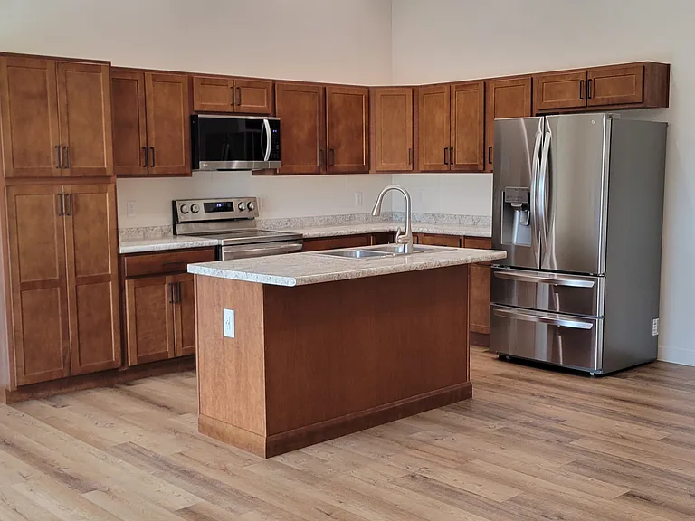 246 W Kyle Dr — Photo 6