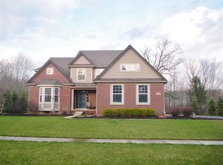 799 Chemung Forest Dr, Howell, MI 48843