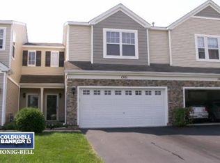 1981 Cobblestone Dr, Carpentersville, IL 60110