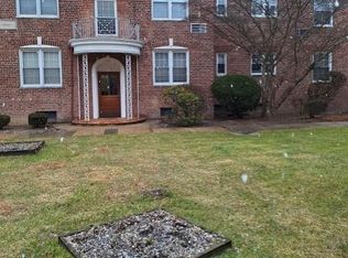 250 Central Avenue #E218, Lawrence, NY 11559