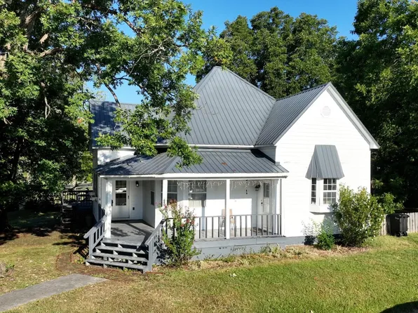 430 Ohio Ave, Etowah, TN 37331