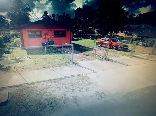 2352 NW 102nd St, Miami, FL 33147