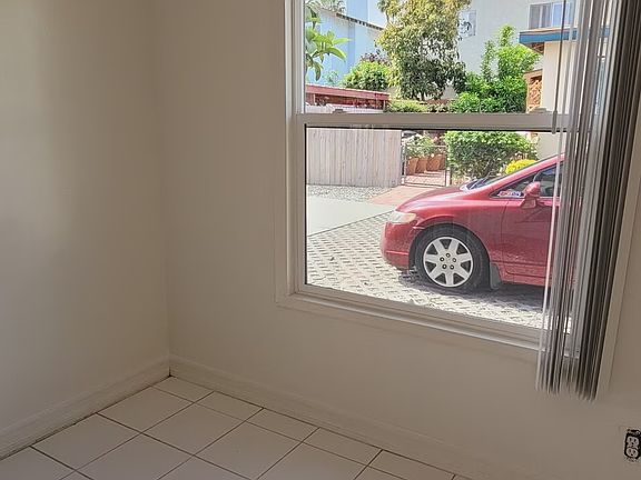 5th image of 25612.25 Oak St #25612-1/4