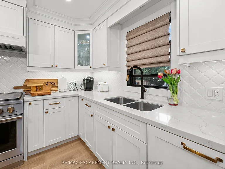 1390 Halifax Pl — Photo 14