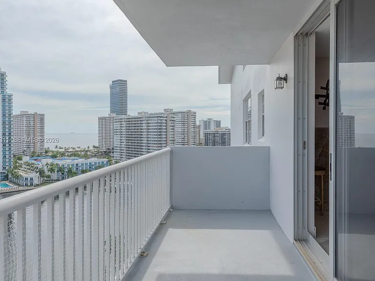 137 Golden Isles Dr #809 — Photo 34