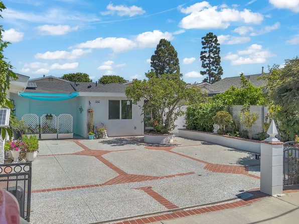 7597 Washington Dr, Huntington Beach, CA 92647