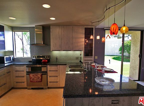 5th image of 1193 S La Verne Way