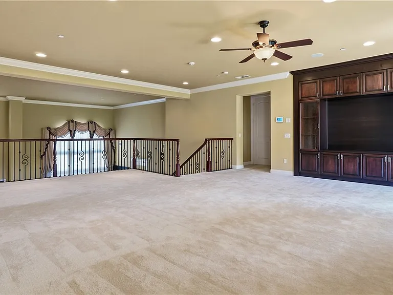 18549 Clydesdale Rd — Photo 32
