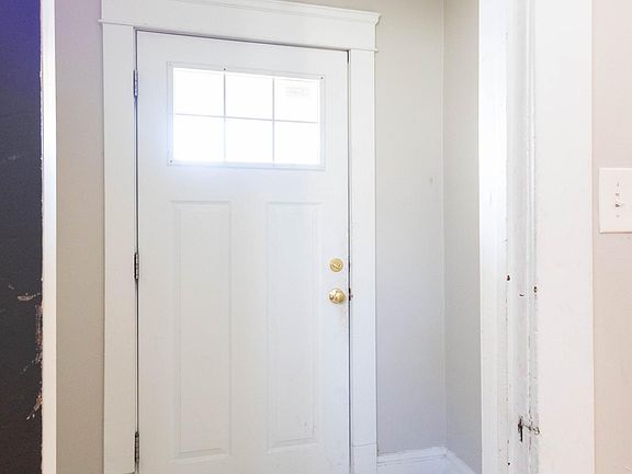 2nd image of 2833 Avondale Ave Floor 1