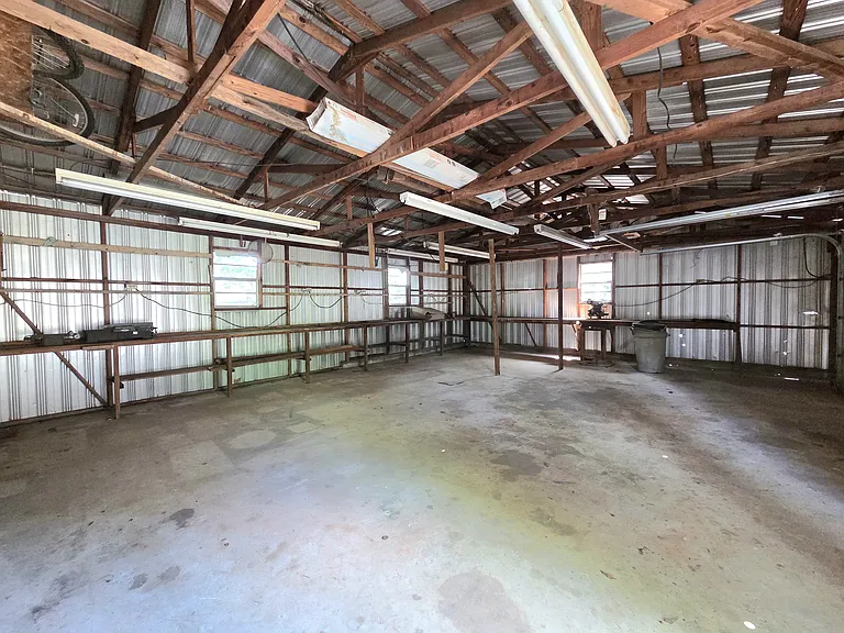 138 Woodland Dr — Photo 22