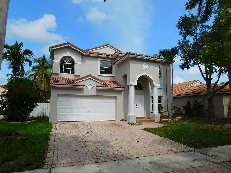 1st image of 951 NW 185th Ter