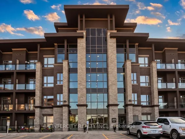 5020 Corporate Dr, Burlington, ON