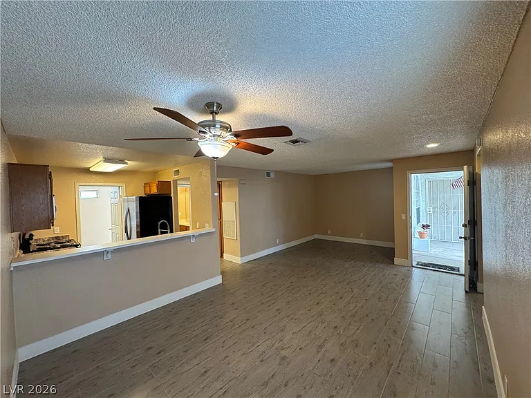 1800 Edmond St #162 — Photo 4