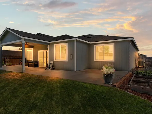 1469 13th St, Benton City, WA 99320