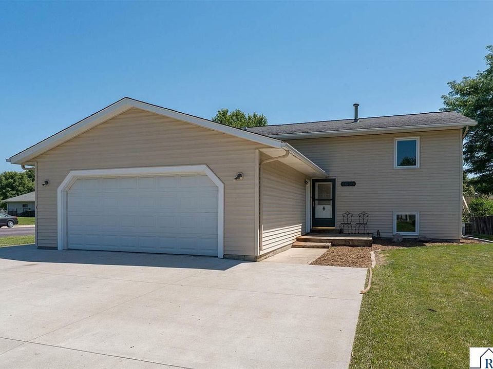 1st image of 1655 Valley View Dr